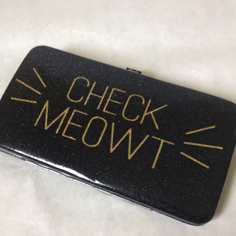 🍩3/$25 NWT cat sparkling hard wallet